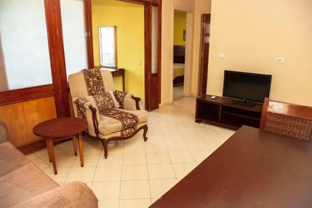 One Bedroom In Golf Hights *